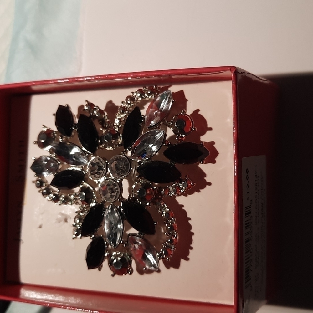 Jaclyn Smith Brooch Nwt 20$